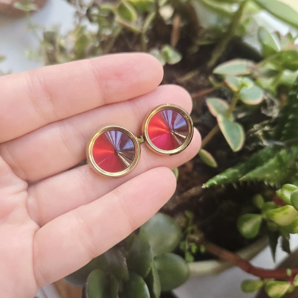 Vintage Gold & Red Classic Cuff Links